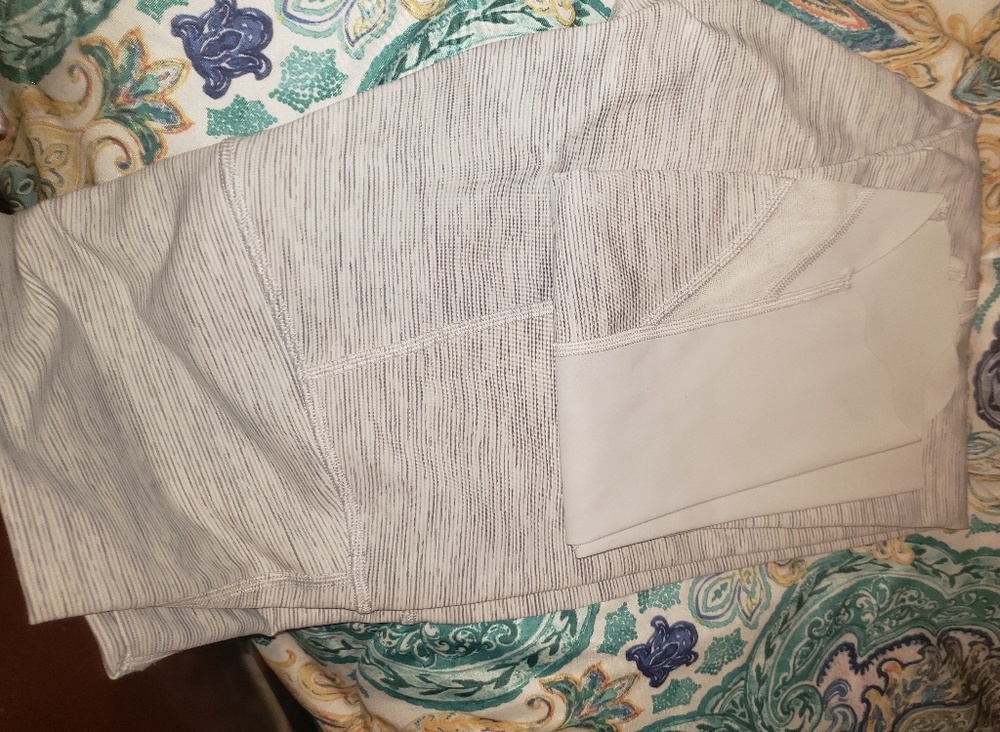 Light blue/grey Lululemon size 8 yoga pants